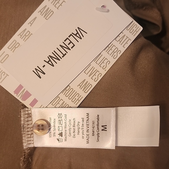 LuLaRoe Valentina M - Picture 2 of 2